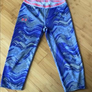 Under Armour girls youth large capris